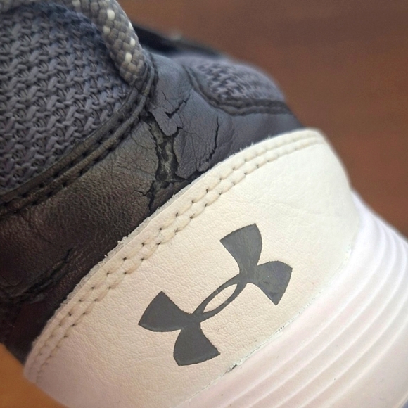 Under Armour Gray Precision Women's Sneakers Size 8 - Picture 9 of 11